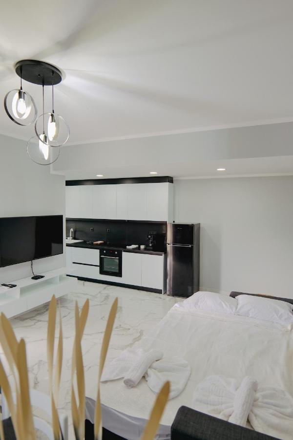 Iphigenia Luxury Flat Apartment Sarande Exterior photo